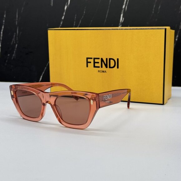 NEW FE40100I 72S FENDI SHINY PINK WOMEN FENDI SUNGLASSES - Picture 1 of 11